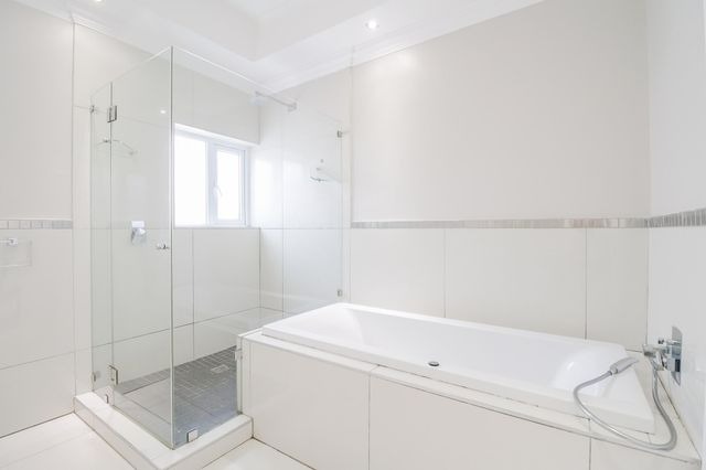 To Let 3 Bedroom Property for Rent in Walmer Eastern Cape